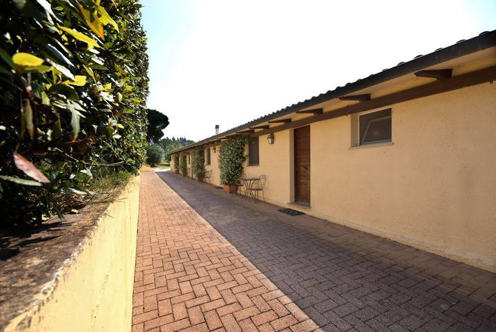 Poste Del Chiugi Villa Petrignano Del Lago Buitenkant foto